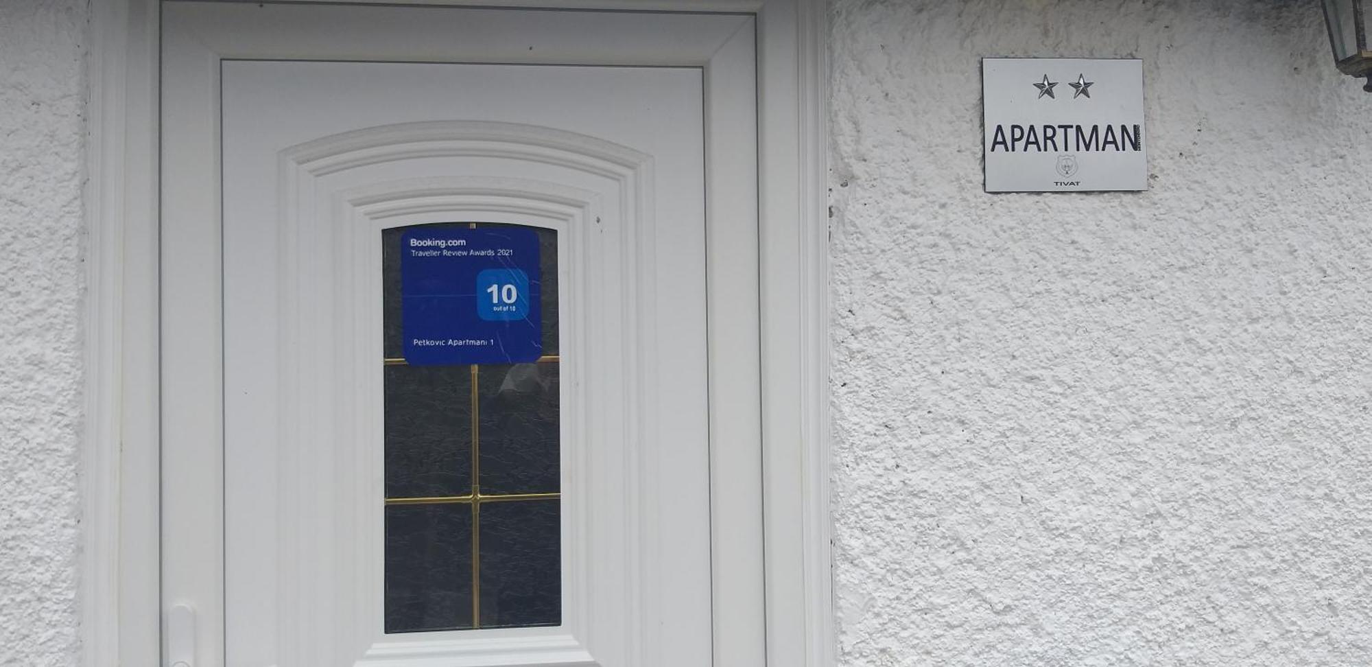 Petkovic Apartmani 1 Tivat Ruang foto