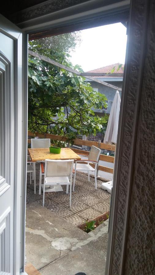 Petkovic Apartmani 1 Tivat Bagian luar foto