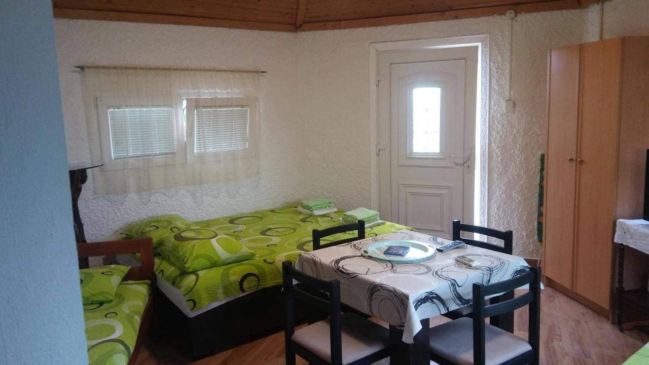 Petkovic Apartmani 1 Tivat Bagian luar foto