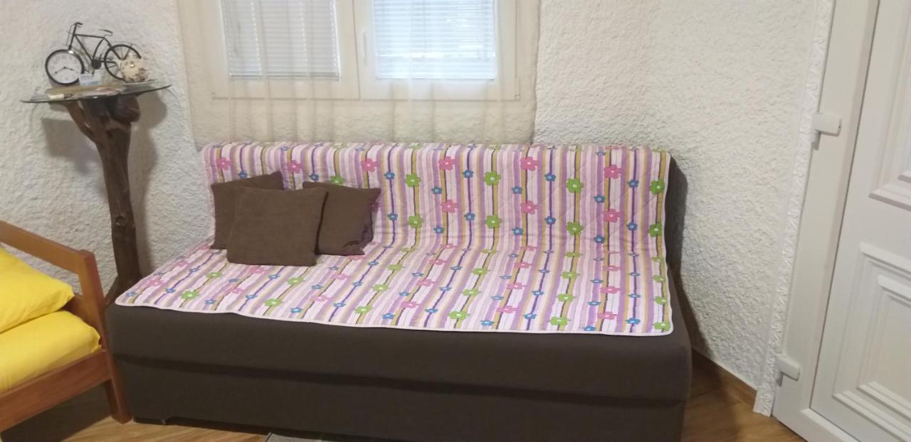 Petkovic Apartmani 1 Tivat Bagian luar foto
